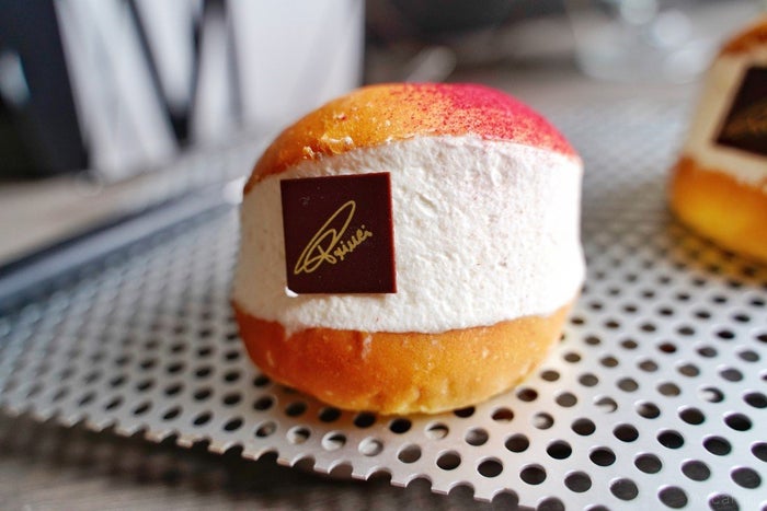 スタバのパン屋で買える 噂の生クリームパン マリトッツォ を食べ比べてみた モデルプレス スタバのパン屋で買える 噂の生クリームパン マリトッツォ を食べ比べてみた モデルプレス