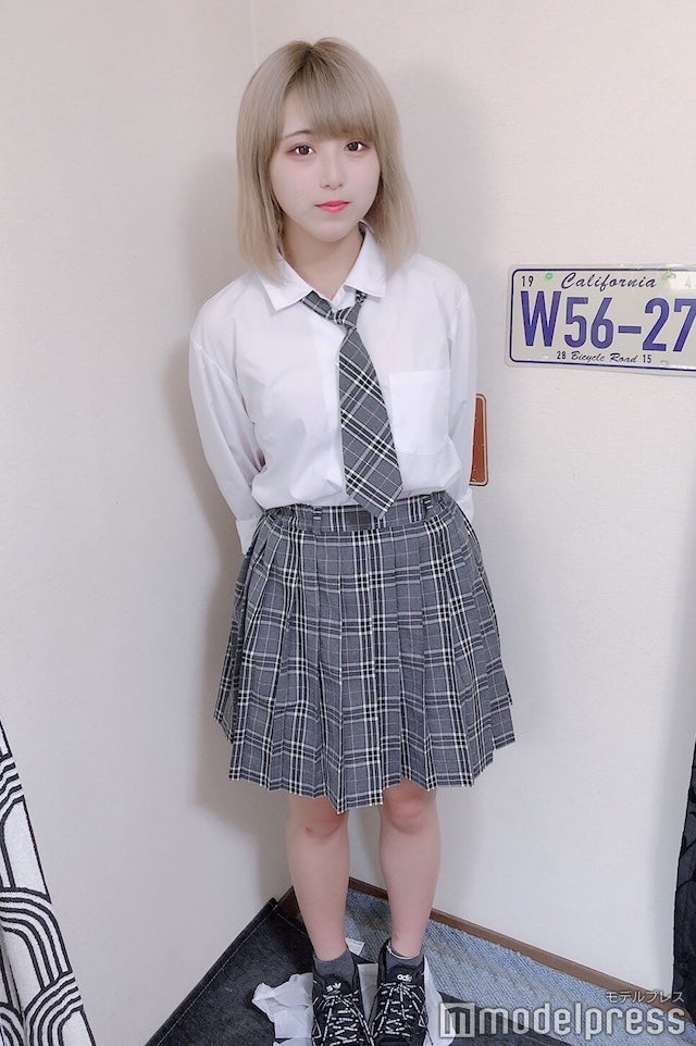 なな （C）モデルプレス