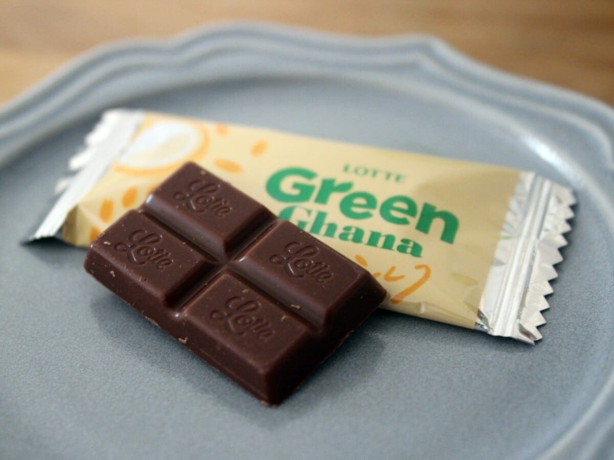 香りも口どけも、一般的なミルクチョコレートとほとんど差がありません