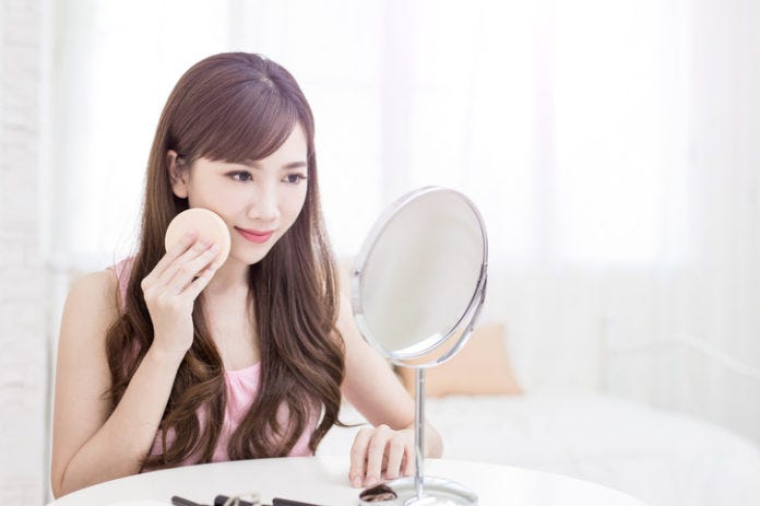 「若くて美人に見せるテクニック」とは？