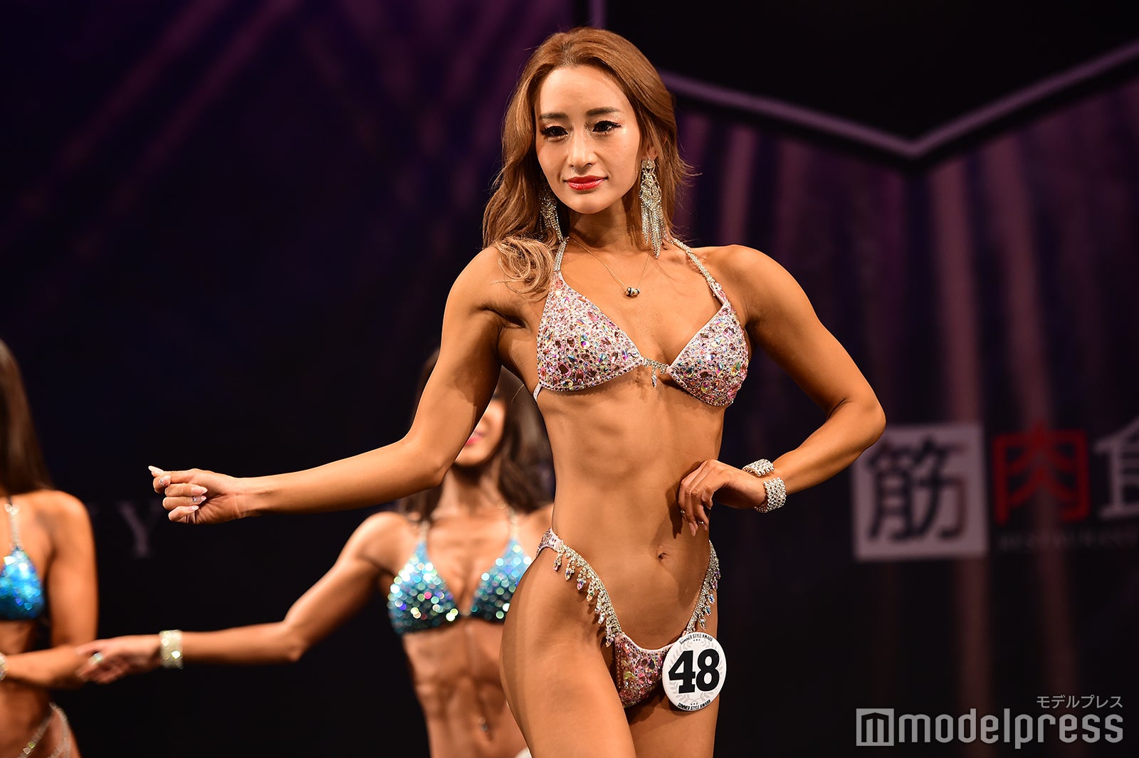 筋肉美女キャバ嬢 杉浦舞さん 珠玉ボディで サマー スタイル アワード 悲願の総合優勝 モデルプレス