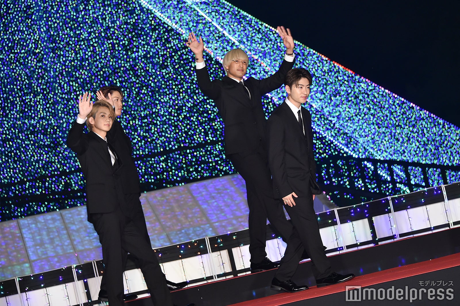 （左から）吉野北人、藤原樹、関口メンディー、佐野玲於 （C）モデルプレス