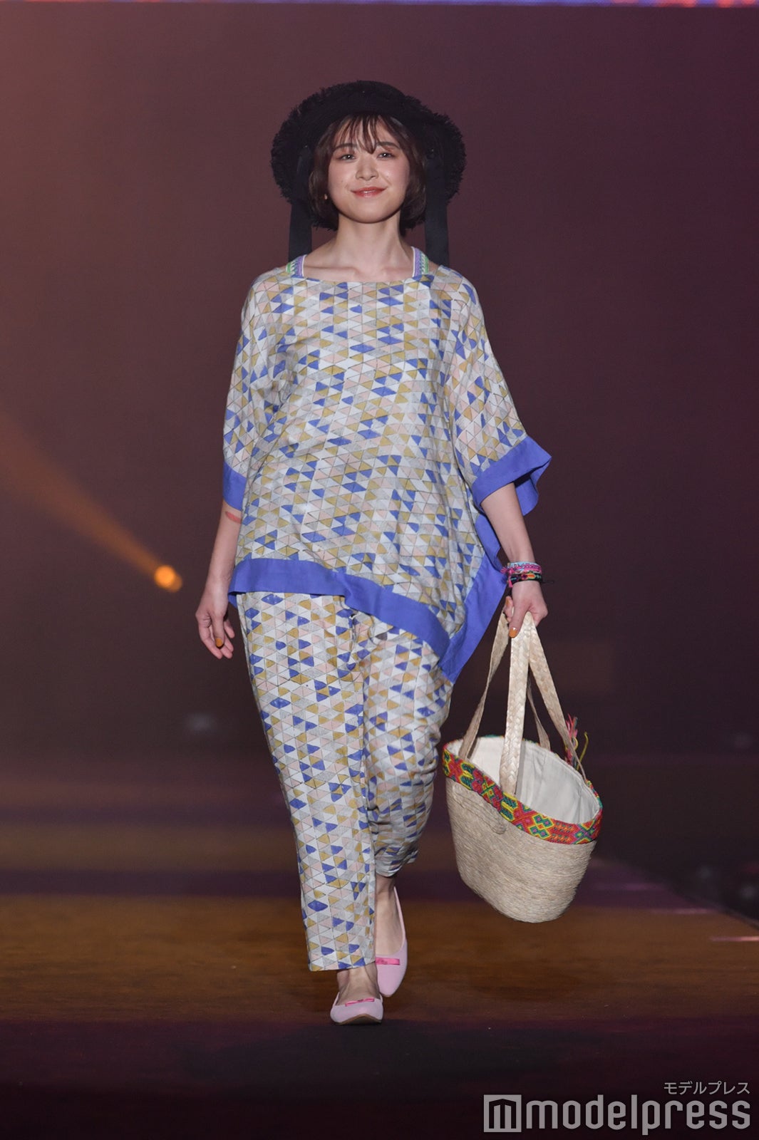 （C）モデルプレス