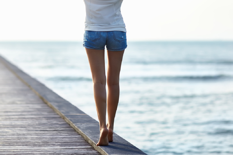 こり固まったお尻をほぐす!O脚ケアもできるストレッチ