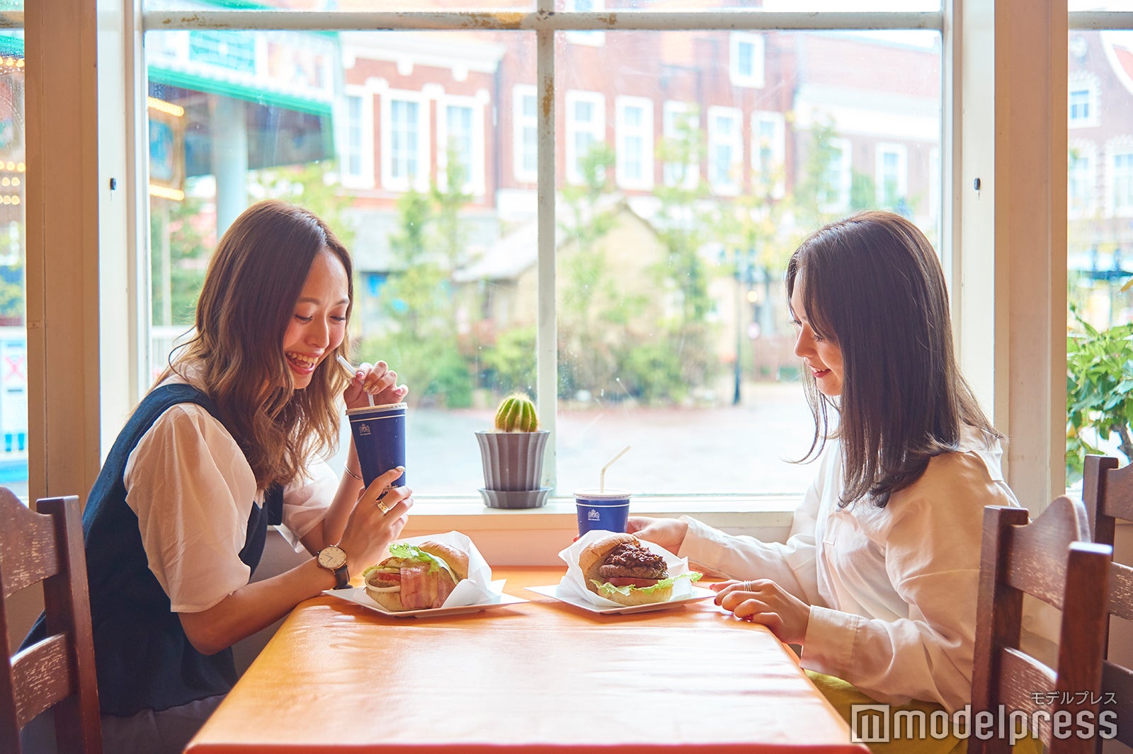 佐世保バーガー人気店「ダム」（C）モデルプレス