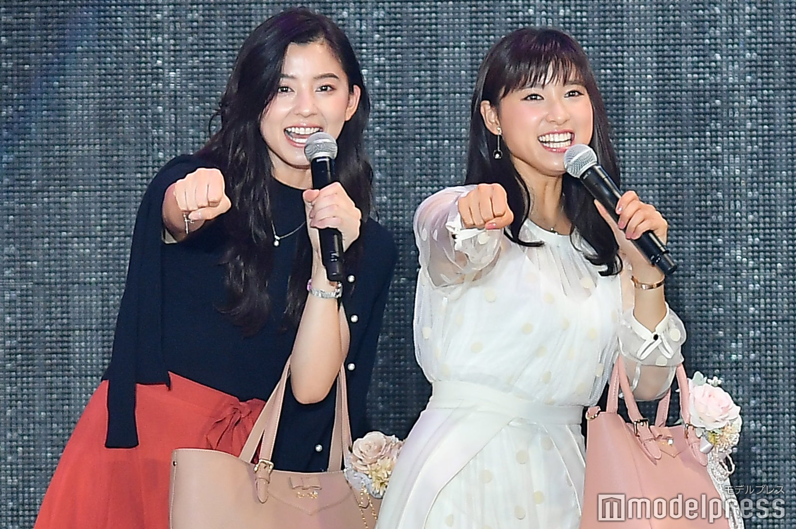 朝比奈彩、土屋太鳳 （C）モデルプレス