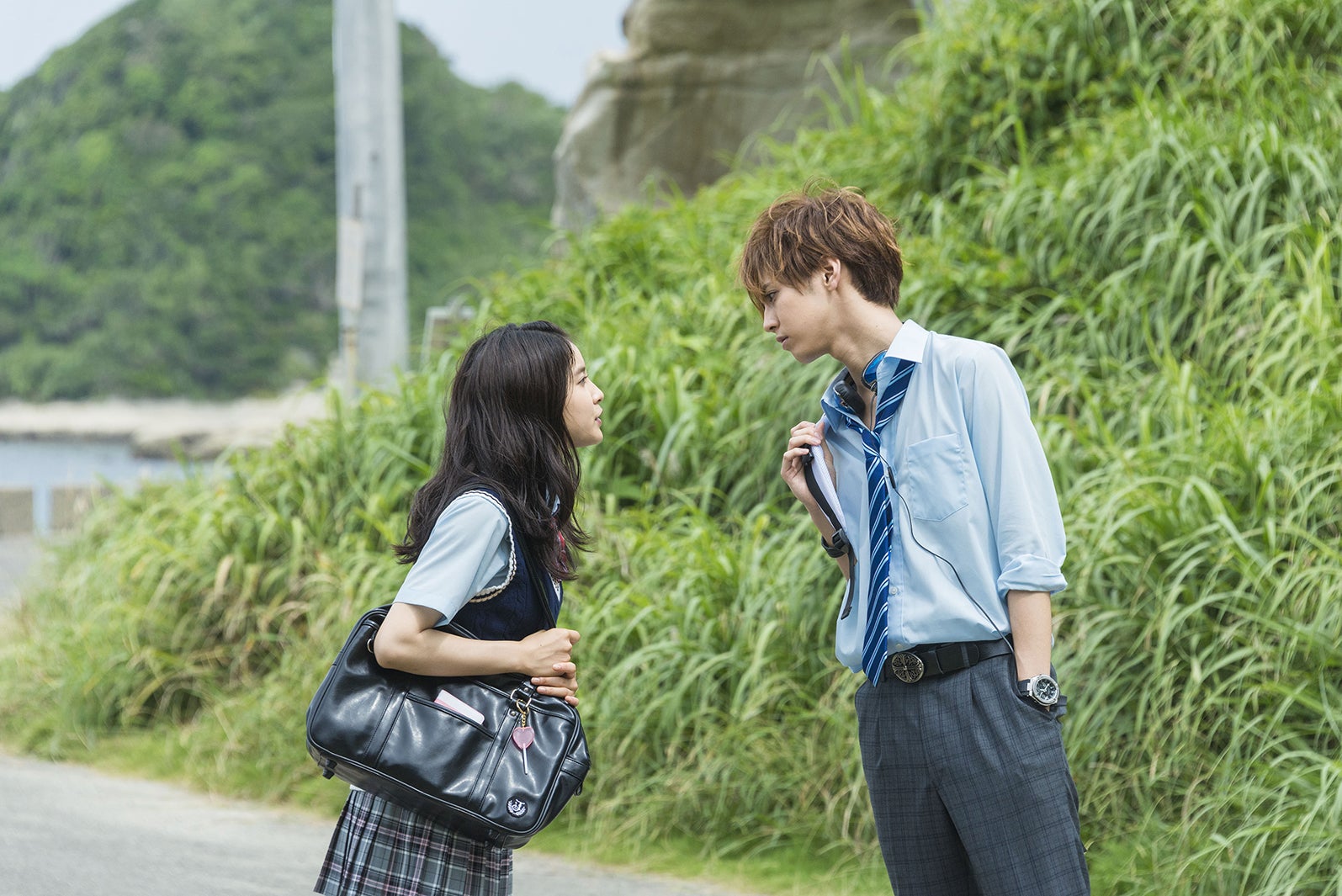 土屋太鳳、片寄涼太（C）2017「兄こま」製作委員会（C）夜神里奈／小学館