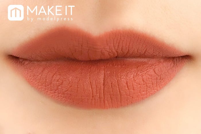 ルージュ アンリミテッド アンプリファイド マット/AM BG 963使用 (C)メイクイット