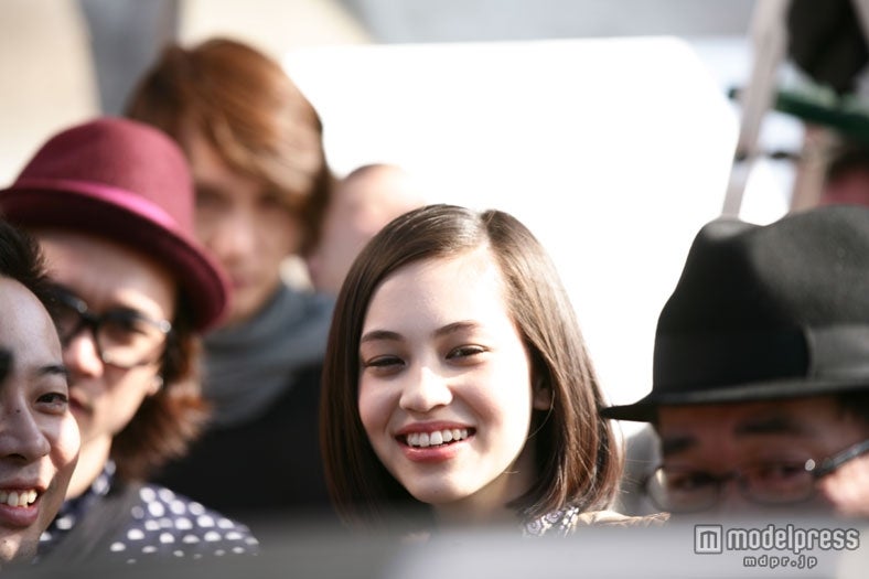 水原希子／資生堂「TSUBAKI」ヘッドスパ新CMメイキングショット