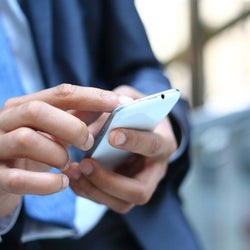 もう既読無視でいいや!男性がウザがる「LINEのトーク」って?