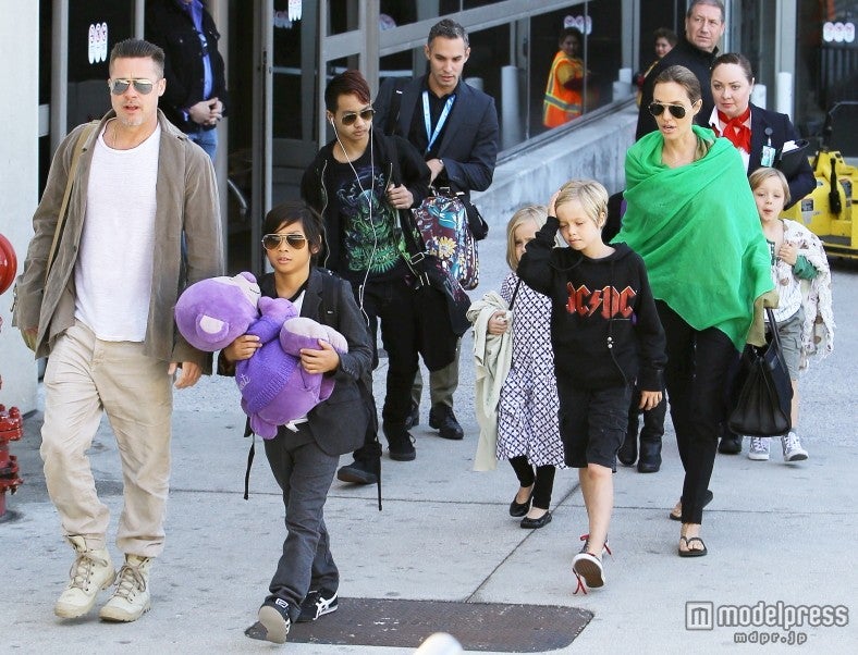 アンジェリーナ・ジョリー、一家でロサンゼルスに帰国