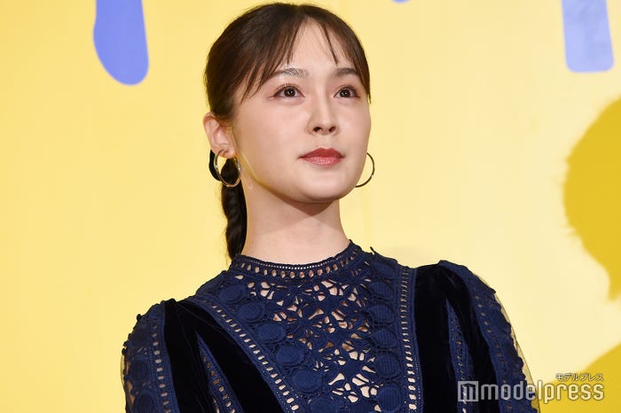 貫地谷しほり(C)モデルプレス