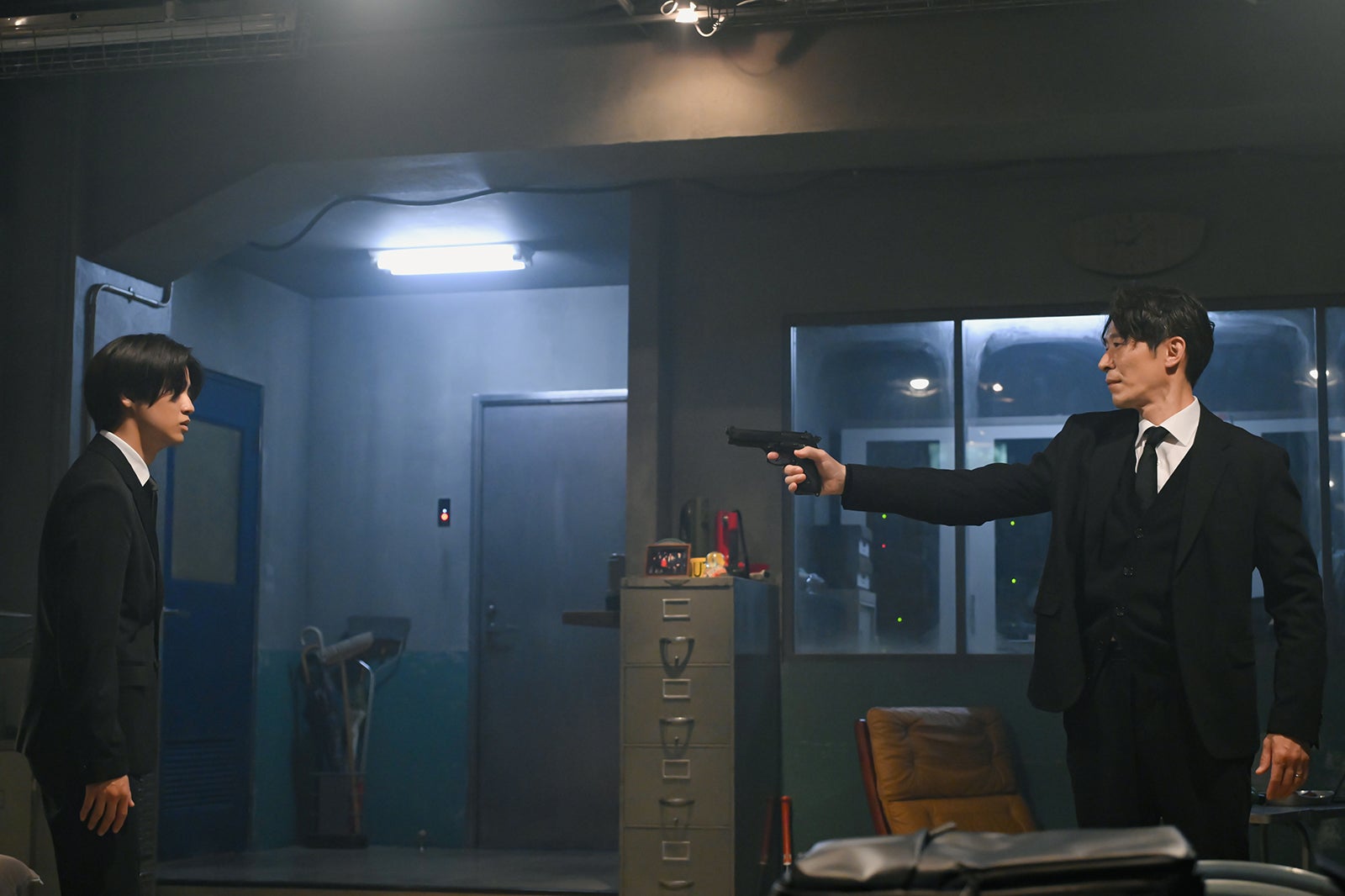 高橋海人、三浦誠己「DOPE 麻薬取締部特捜課」第7話（C）TBS