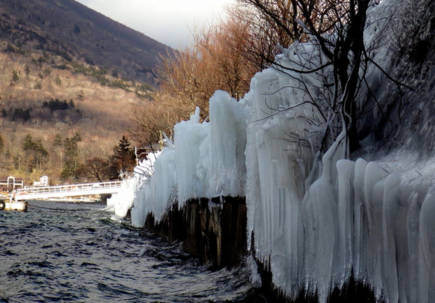 日光が誇る冬の絶景スポット6選 幻想的な雪景色を見に行こう!