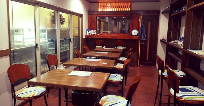 カフェ店内／画像提供：北野坂　か和うそCafe