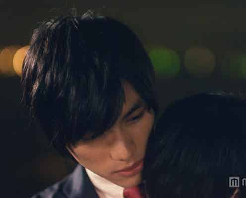 福士蒼汰&剛力彩芽、熱い抱擁「私たち愛し合ってるんです」