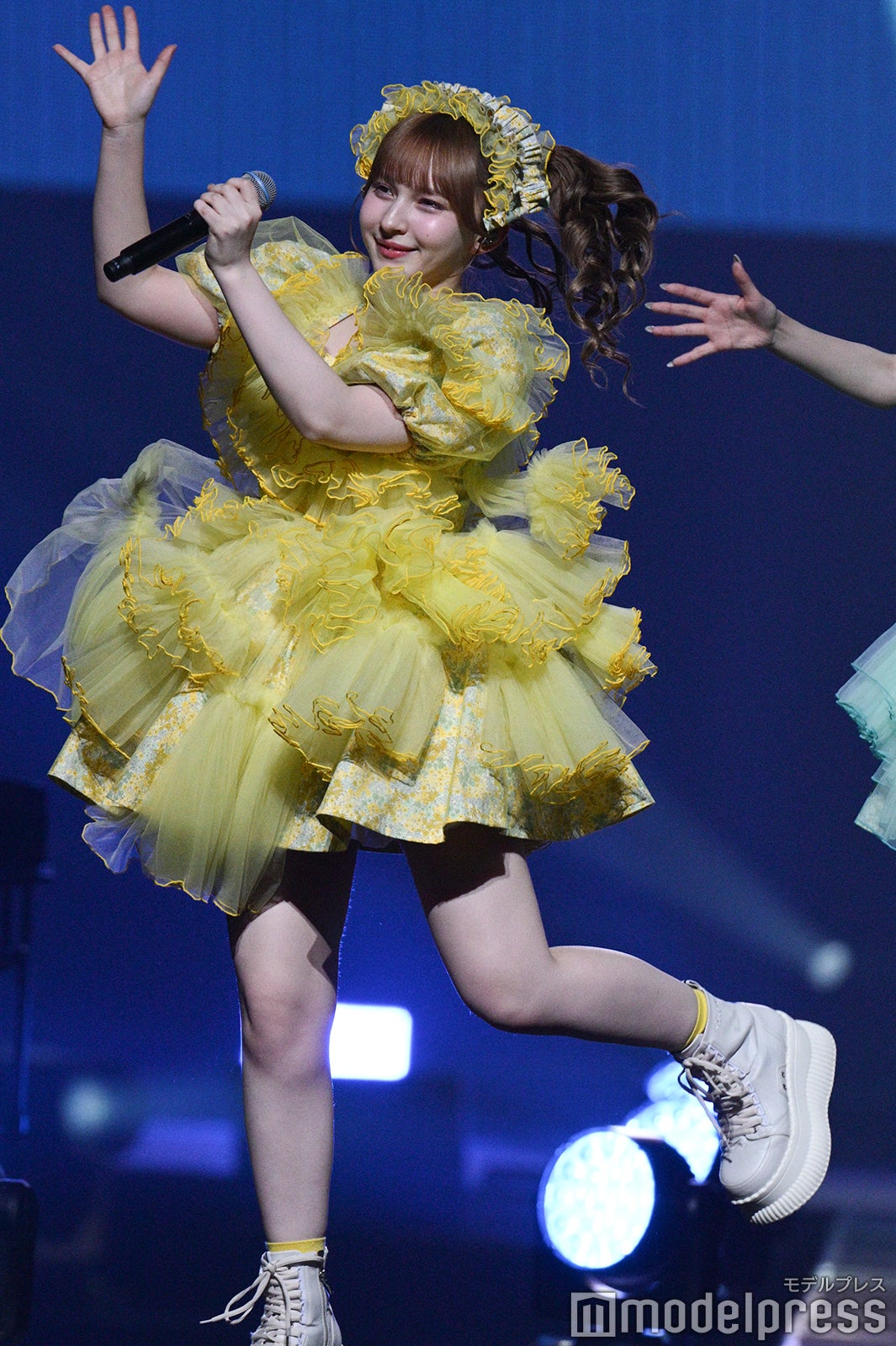 FRUITS ZIPPER（C）モデルプレス