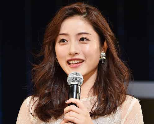 石原さとみが無敵の可愛さ!華やかファッション&くるくる変わる表情…「校閲ガール」に反響殺到