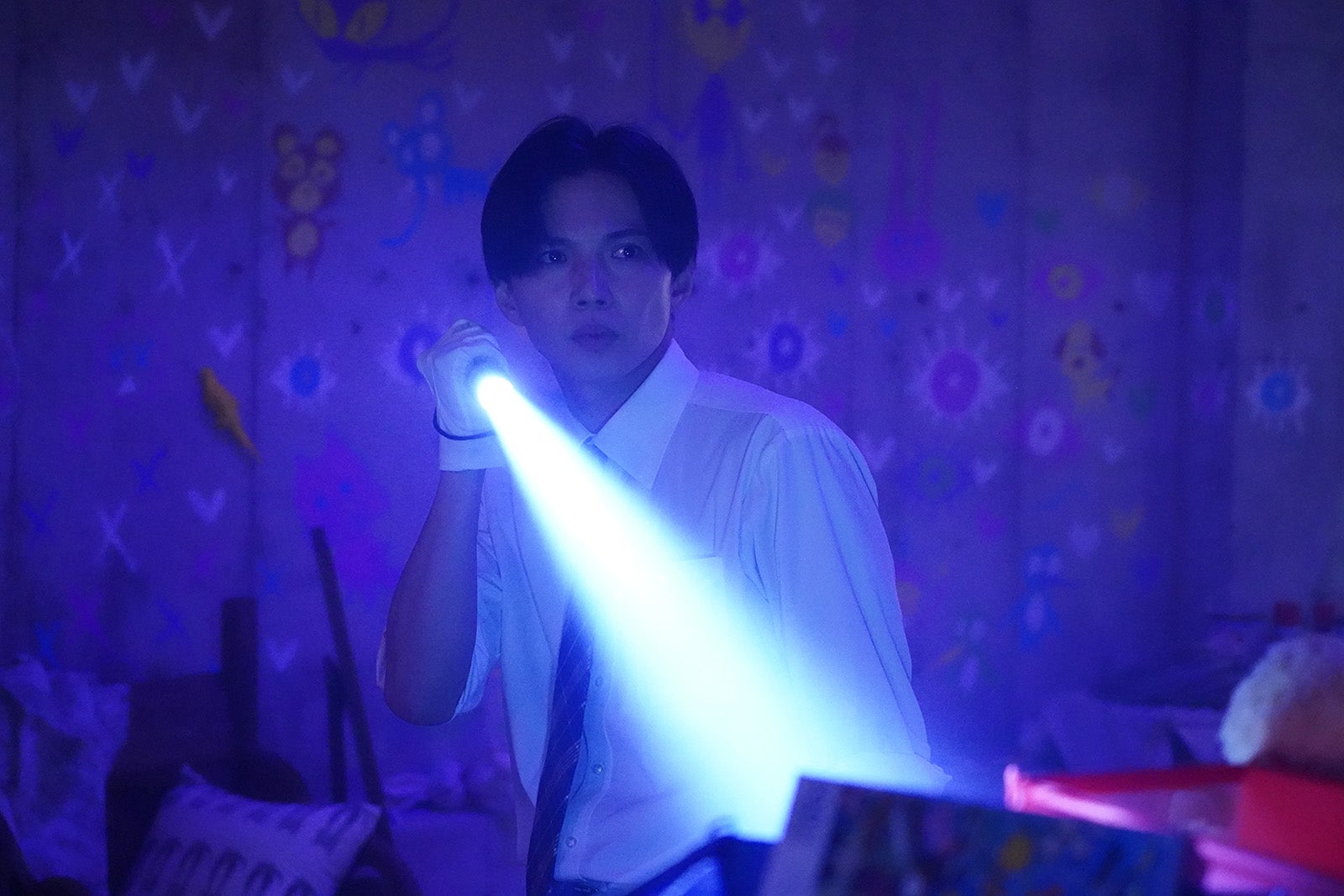 佐藤大樹「降り積もれ孤独な死よ」第1話あらすじより（C）日本テレビ