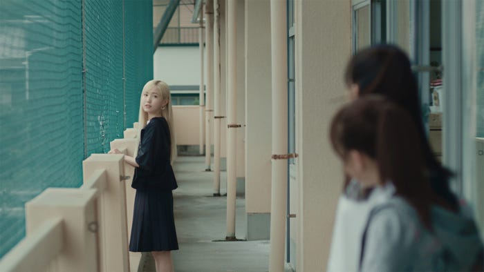 本田仁美 AKB48 58thシングル「根も葉もRumor」MVより(C)AKB48/キングレコード