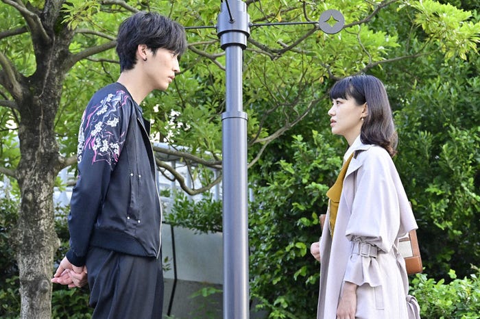 杉野遥亮、奈緒 「恋です!~ヤンキー君と白杖ガール~」第2話より(C)日本テレビ