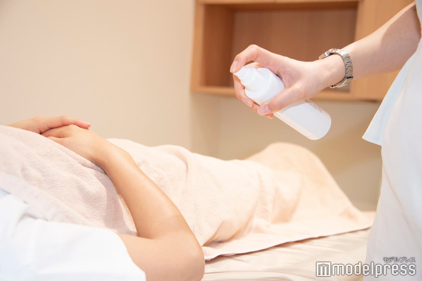 (C)モデルプレス