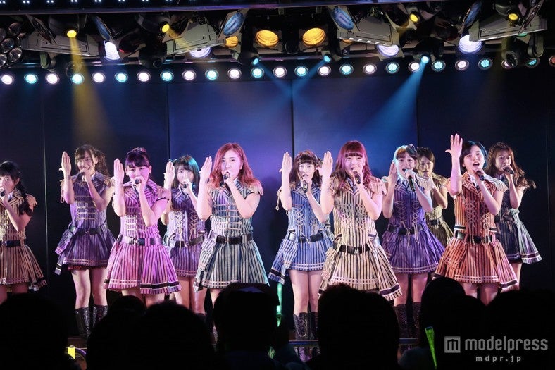 劇場公演（C）AKS