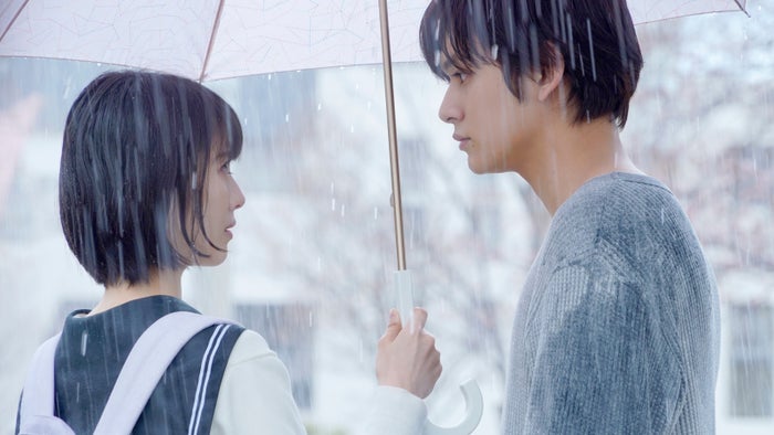 浜辺美波、北村匠海(C)2020映画「思い、思われ、ふり、ふられ」製作委員会 (C)咲坂伊緒/集英社