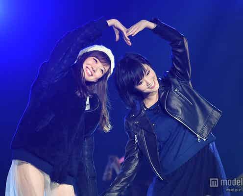 NMB48山本彩&渡辺美優紀、2ショットランウェイでハートマーク お揃い“透けスカート”披露