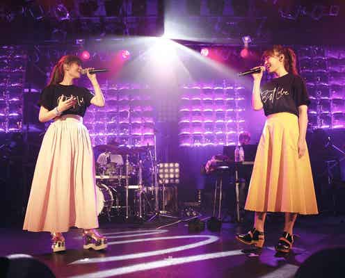 MACO&E-girls鷲尾伶菜、コラボ曲初披露にフリートーク「大好きな親友が来てくれて…」