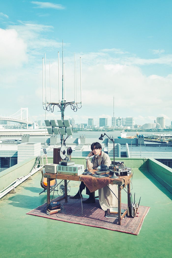 佐藤健2022年カレンダー「TAKERU SATOH RADIO DIARY 2022」(提供写真)