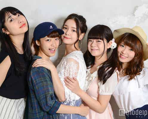 レースガウンにオフショル…トレンドが全部詰まってる!?“異色のオフィス系ガールズ”ハイモチとファッショントーク!今後の野望も明かす