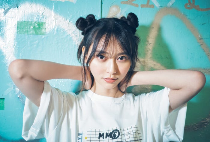 弓木奈於/「B.L.T.」6月号セブンネットショッピング購入 特典ポストカード(提供写真)