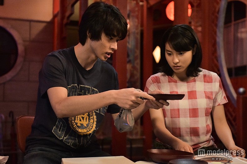 不器用にぶつかる圭太（山崎賢人）と希（土屋太鳳）（C）NHK