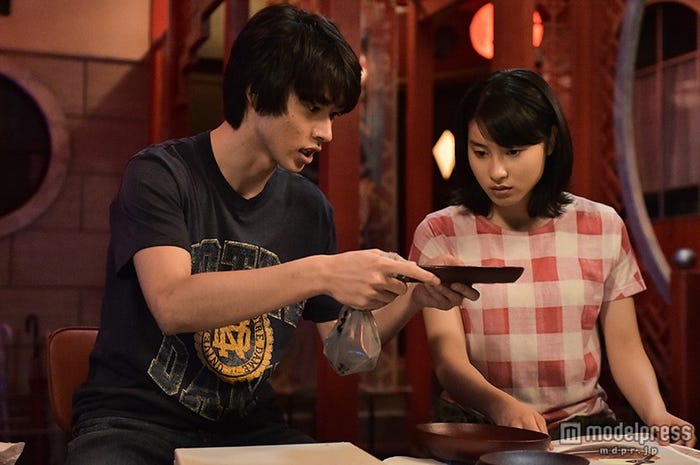 不器用にぶつかる圭太(山崎賢人)と希(土屋太鳳)(C)NHK