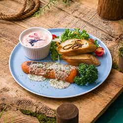 <ジュディ>ニンジンステーキプレート 税込1,990円(C)Disney