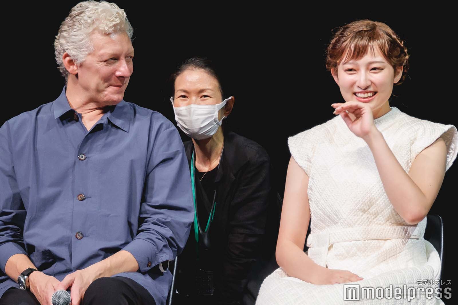 ウィル・タケット氏、吉川愛（C）モデルプレス