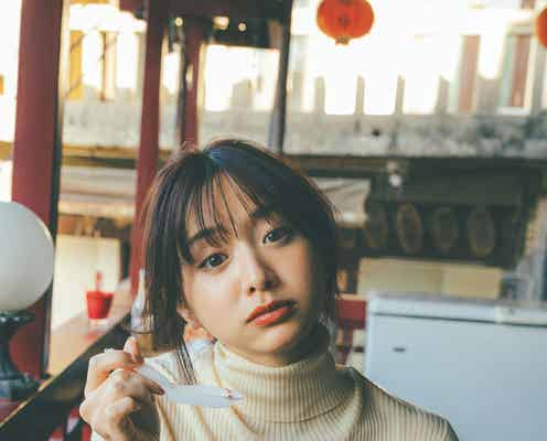 森香澄、大胆ミニ丈で美脚披露「週プレ」表紙登場