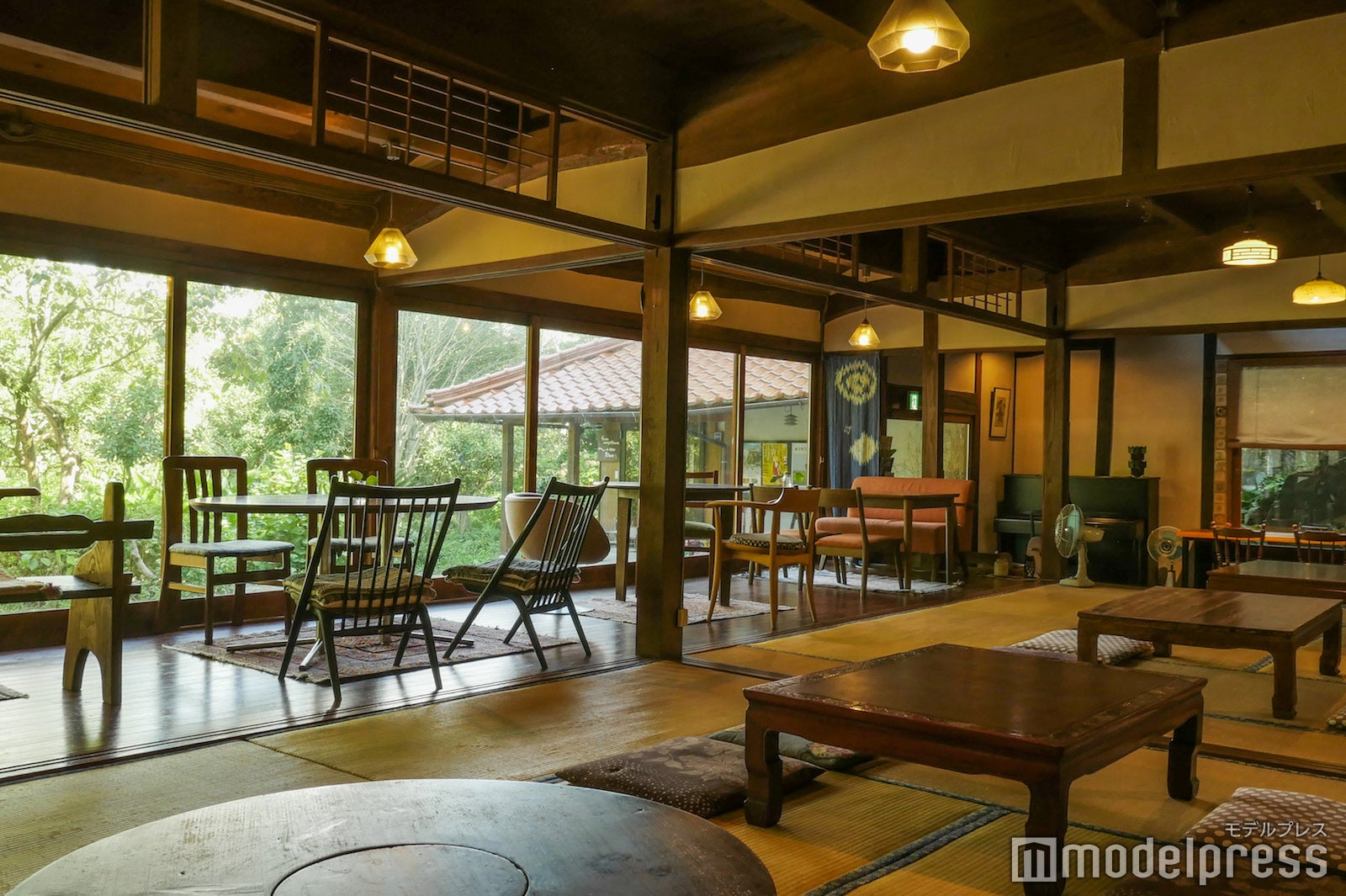 どこか懐かしい雰囲気の店内 （C）モデルプレス