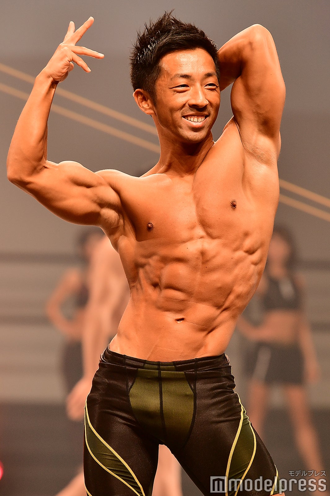 トレーナー陣によるパフォーマンス（C）モデルプレス