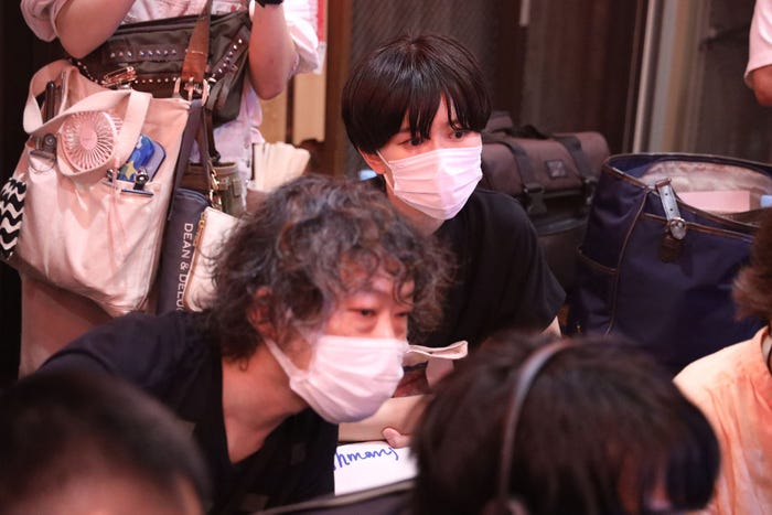 村瀬健プロデューサー、生方美久氏(C)フジテレビ