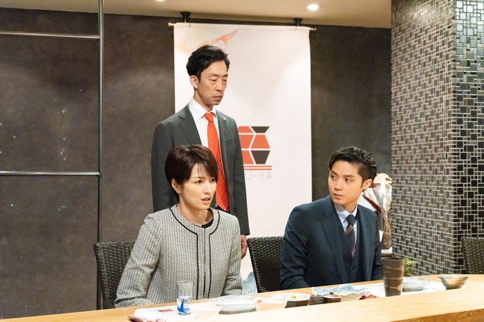(上から時計回りに)北村有起哉、磯村勇斗、吉瀬美智子「ケイジとケンジ、時々ハンジ。」第7話より(C)テレビ朝日