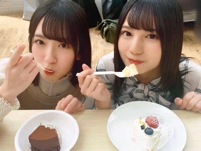 画像43/64) 日向坂46写真集「日向撮」潮紗理菜“推しカバー”解禁 “日向撮のエース”のもぐもぐショット - モデルプレス