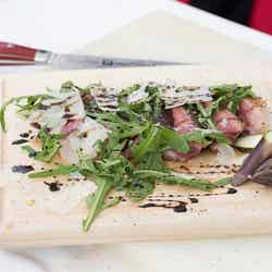 牛肉のタリアータ/Hotter Than July Inc.