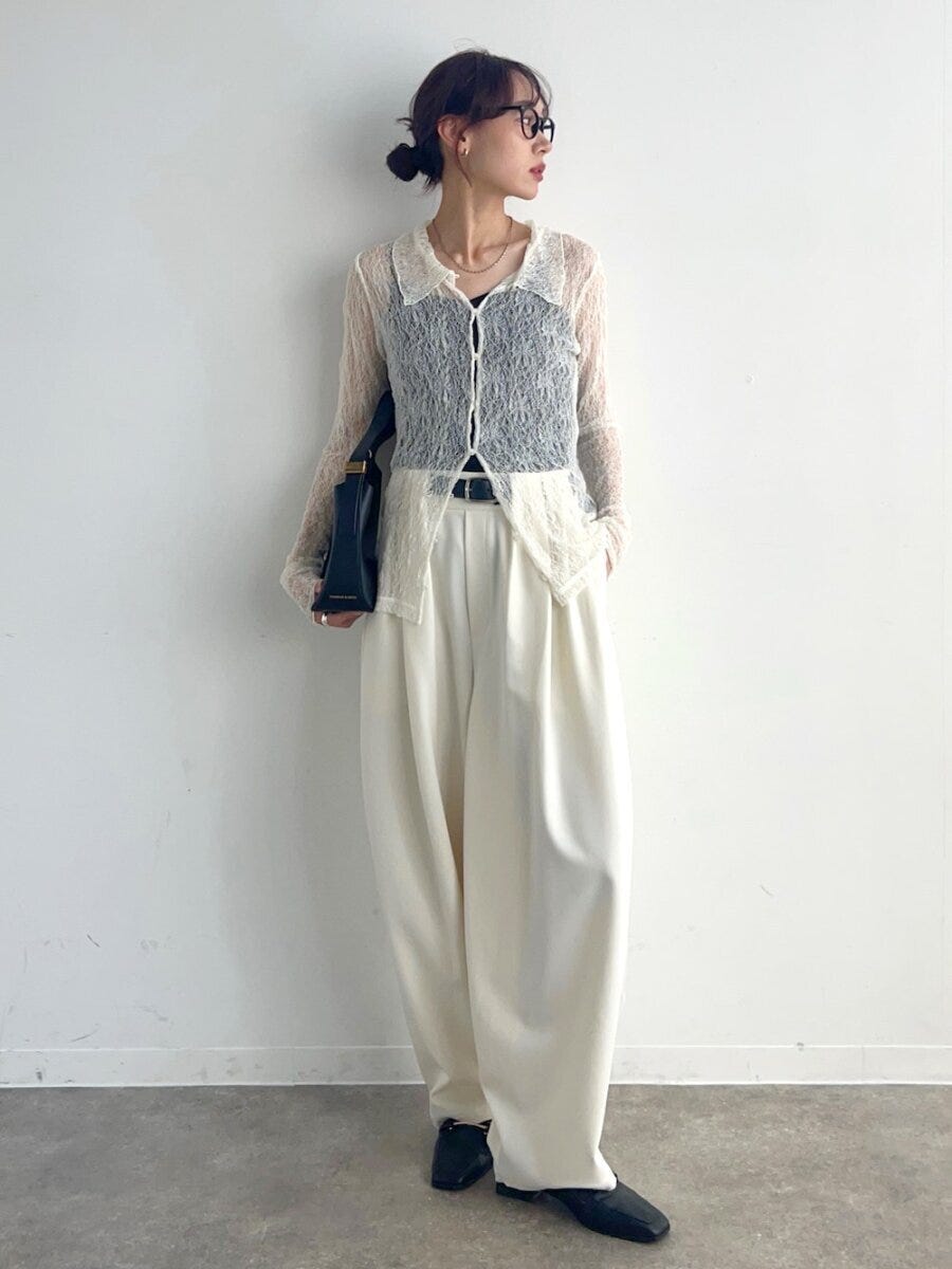 2026春透け感白ワイドパンツレースカーディガンコーデ