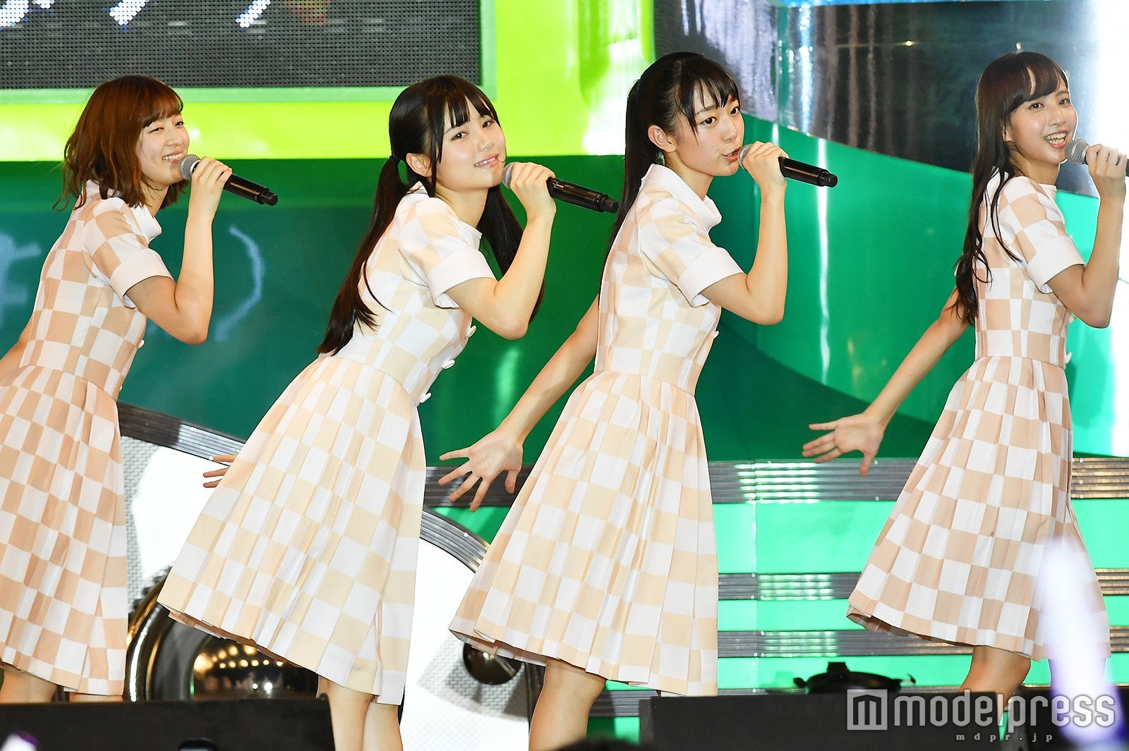 乃木坂46（C）モデルプレス