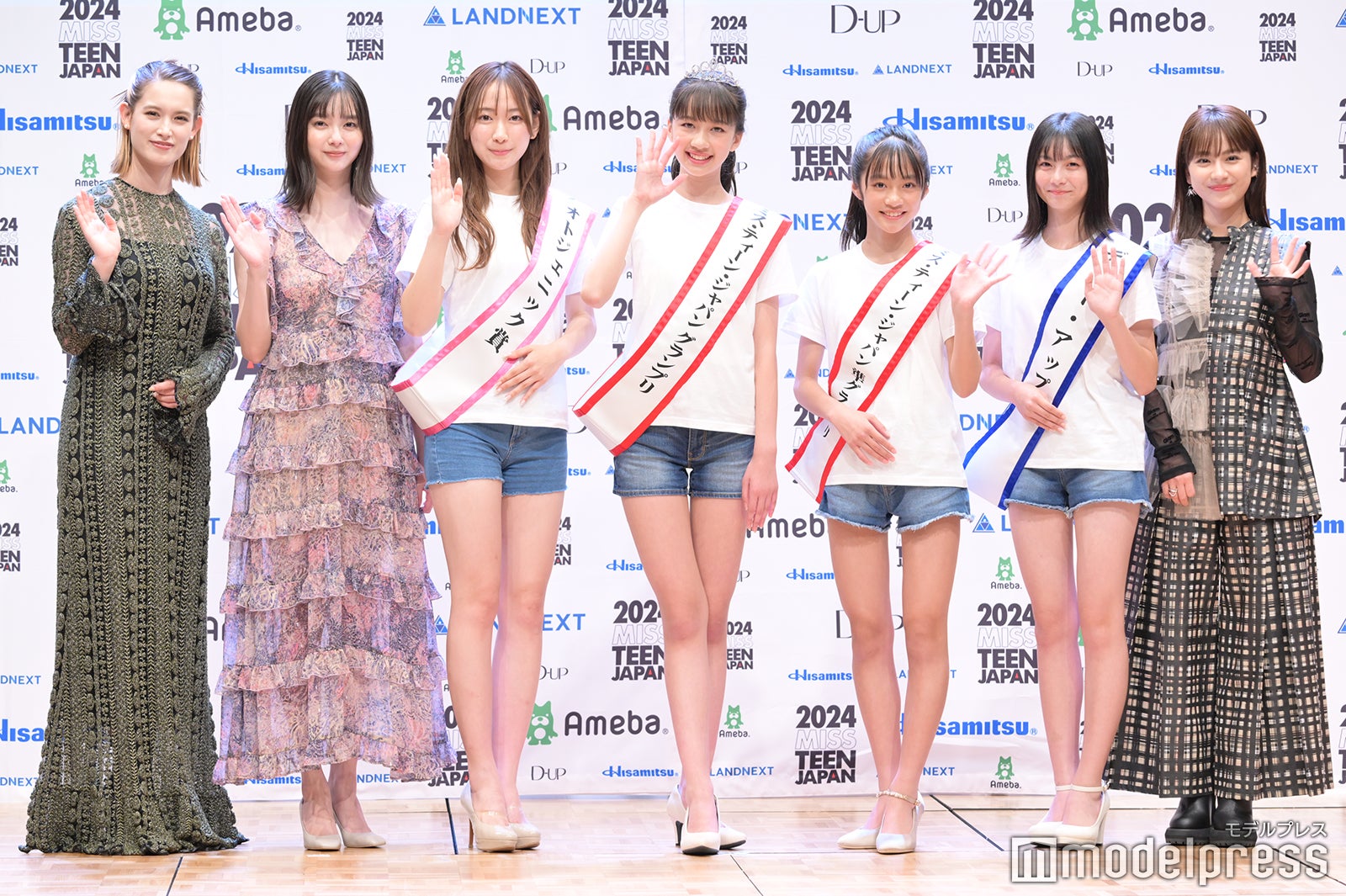 （左から）トラウデン直美、新川優愛、細川絹華さん、コバルチク花理愛さん、千原愛菜さん、森脇優花さん、平祐奈（C）モデルプレス