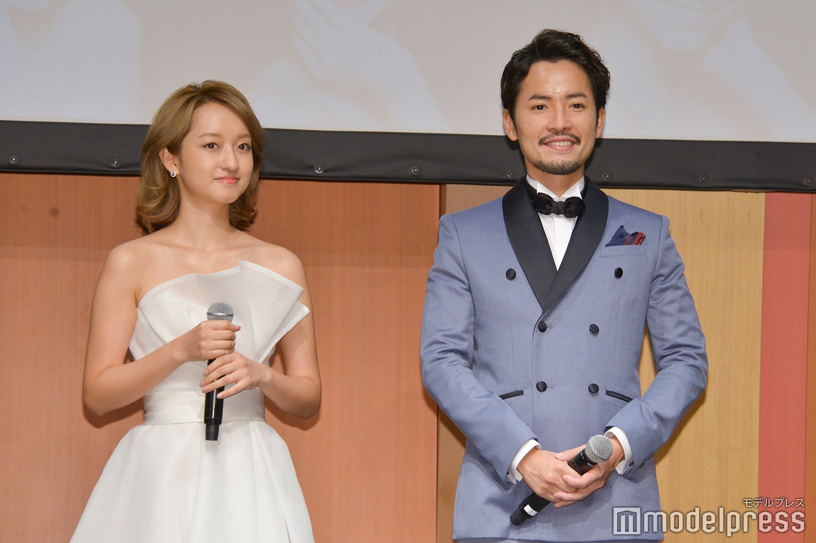 （左から）倉田茉美、小柳津林太郎 （C）モデルプレス