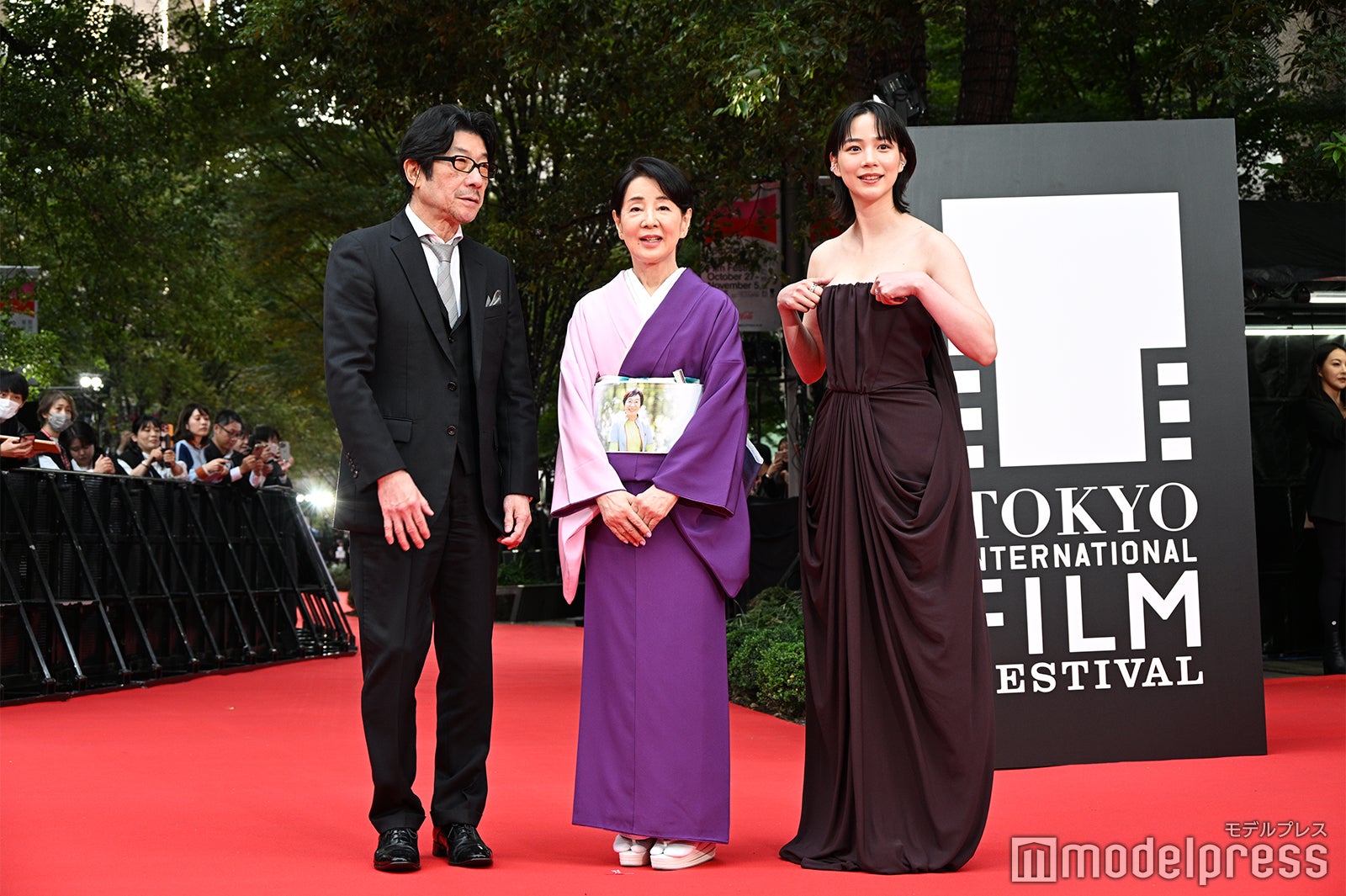 画像11/70) 新しい学校のリーダーズ・SUZUKA、レッドカーペットでも