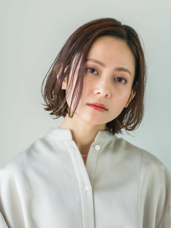 40代だからこそ似合う上品で色っぽいボブヘア 前髪なしで大人女性の魅力を発揮 モデルプレス 40代だからこそ似合う上品で色っぽいボブヘア 前髪なしで大人女性の魅力を発揮 モデルプレス